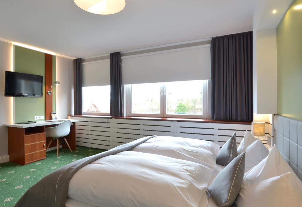 Hotel Restaurant Waldesruh Emstek ภายนอก รูปภาพ